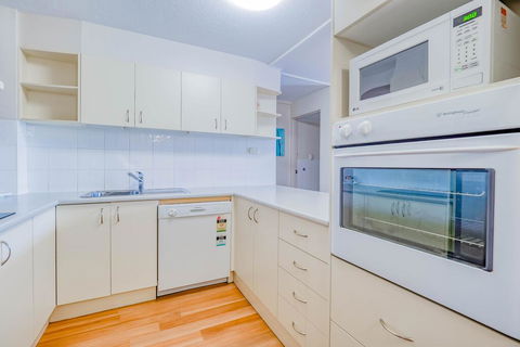 Windward Apartments - eAccommodation 1