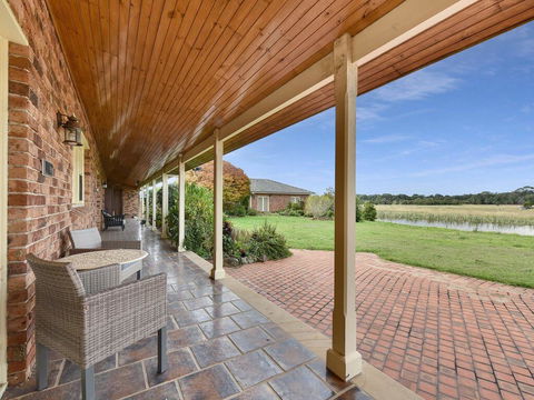 Wine Country Homestead Estate - eAccommodation 2