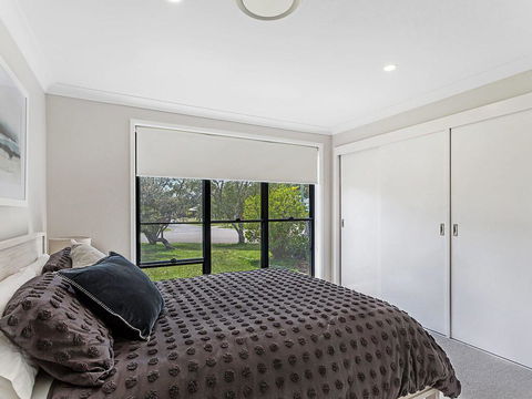 Wirragulla, 10 Marty Avenue - Stylish Modern House With Ducted Air Con & WIFI - eAccommodation 3