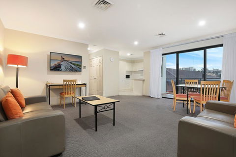 Wollongong Serviced Apartments - eAccommodation 3
