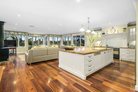 Woodend Old School House - eAccommodation 3