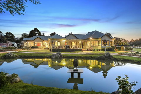 Woodend Old School House - eAccommodation 1