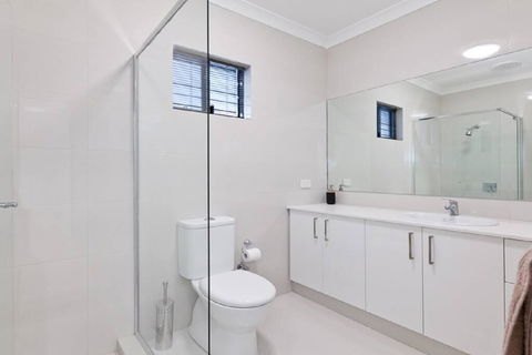 Woodlands - Home With A View - eAccommodation 2