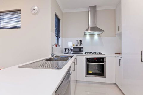 Woodlands - Home With A View - eAccommodation 3