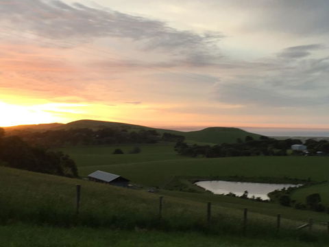 Woolamai Dreaming - eAccommodation 1
