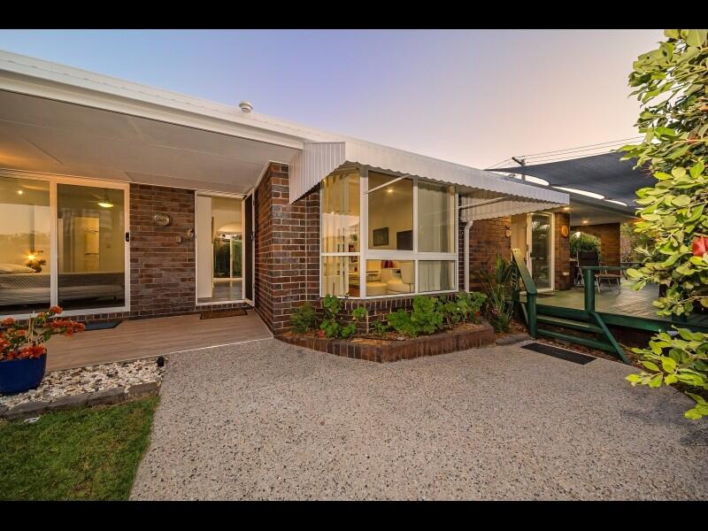 Burpengary QLD eAccommodation