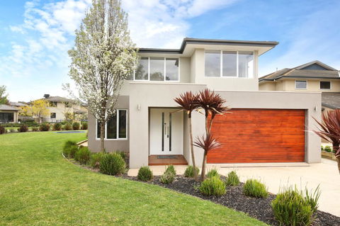 Xus Residence - eAccommodation 0