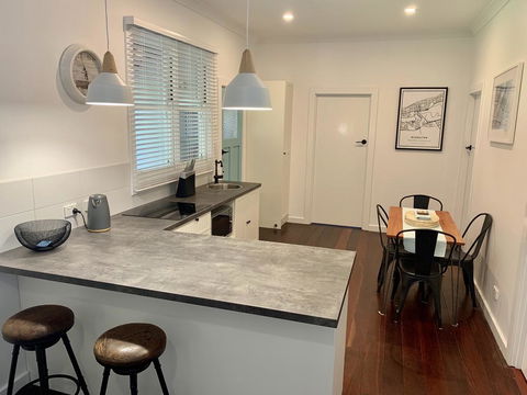 Yaringa Cottage...by The Sea - eAccommodation 2