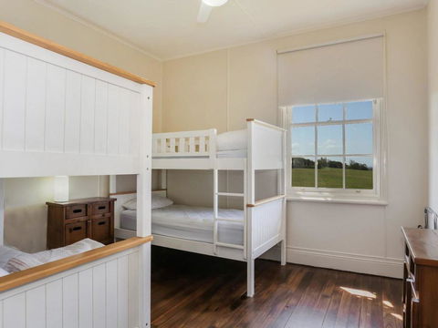 Yamba Pilot Cottage 1 - Pets Welcome - Close To Beach - eAccommodation 3
