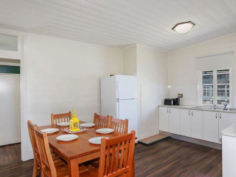 Yamba Pilot Cottage 2 - Pets Welcome - Close To Beach - eAccommodation 2