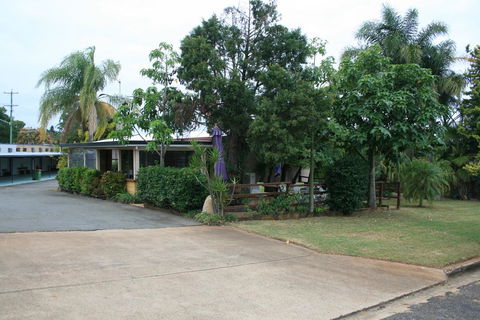 Yarraman Gardens Motel Queensland - eAccommodation 3