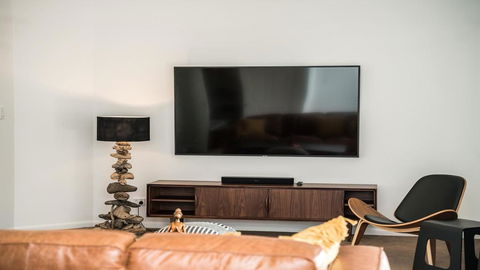 Your Luxury Escape - Byron Sunset Breeze - eAccommodation 1