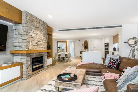 Your Luxury Escape - Ground Luxury - eAccommodation 2