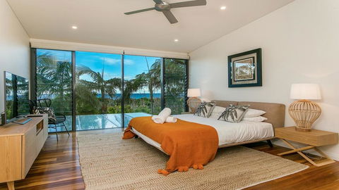 Your Luxury Escape - Kiah 11 Beach House Ocean Views - eAccommodation 0