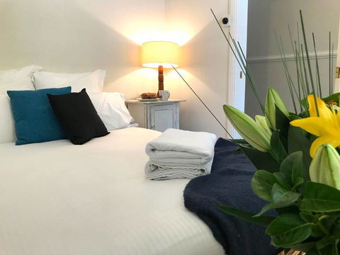 YSG The Edward Townhouse 151 - Walk To Town - eAccommodation 3