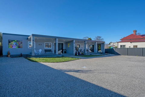 Zoo Villas : Villa Zebra - Central Wynyard - eAccommodation 2