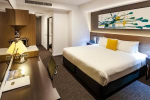 Mercure Sunshine Coast Kawana Waters - eAccommodation 4