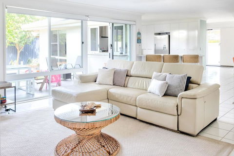 Relax At Bokarina Beach House Walk To Beach Relax By The Pool - eAccommodation 0