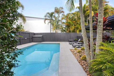 Affordable Pet Friendly Noosa Escape - eAccommodation 0