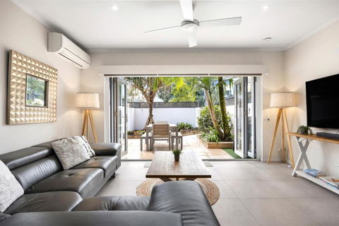 Affordable Pet Friendly Noosa Escape - eAccommodation 2