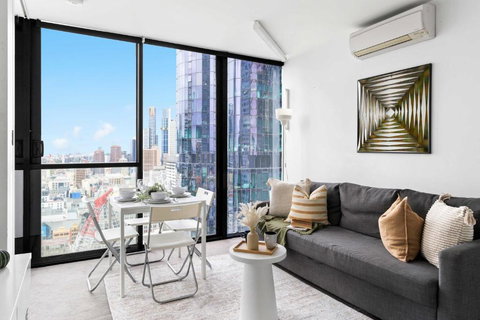 A 2BR Apt Next To Melbourne Central FREE Parking - eAccommodation 2