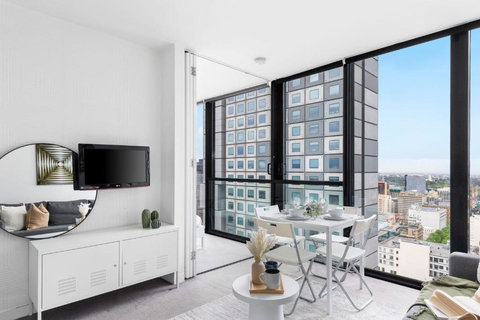 A 2BR Apt Next To Melbourne Central FREE Parking - eAccommodation 3