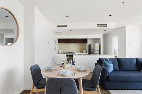 A 2BR Apt With Amazing Harbor Views FREE Parking - eAccommodation 3