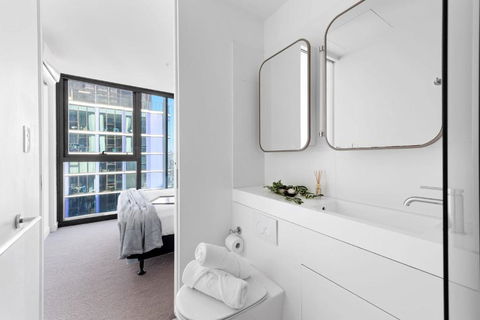 A Cozy & Comfy 2BR Apt Up In The Clouds Near CBD - eAccommodation 2