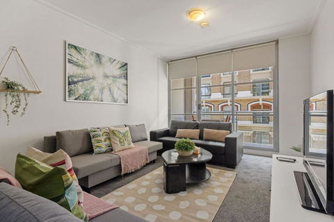 A Cozy Studio For 6 Next To Darling Harbour - eAccommodation 3
