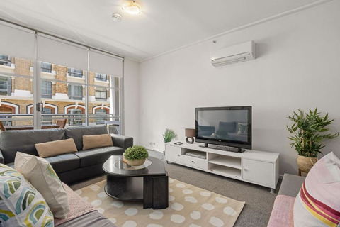 A Cozy Studio For 6 Next To Darling Harbour - eAccommodation 4