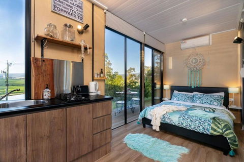 A Dam Good View By Tiny Away - eAccommodation 4