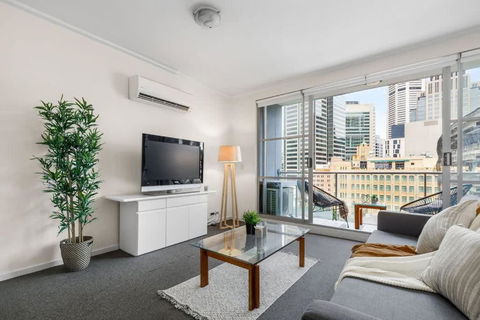 A Modern Apt City Views Next To Darling Harbour - eAccommodation 2