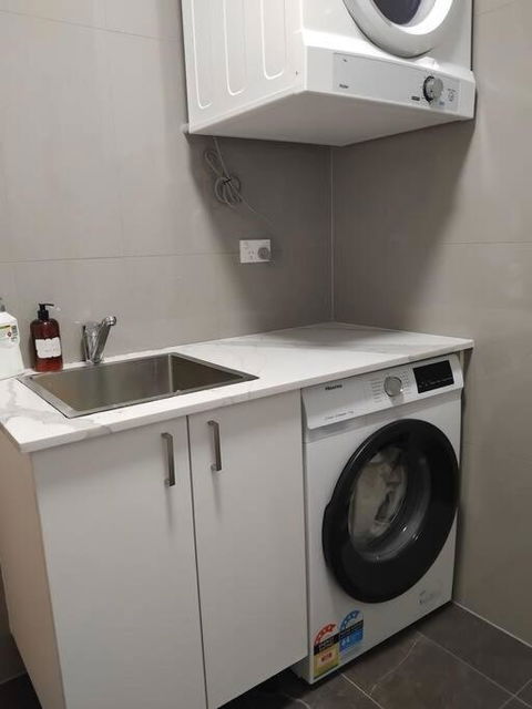 A Rosy House In Roselands - eAccommodation 4