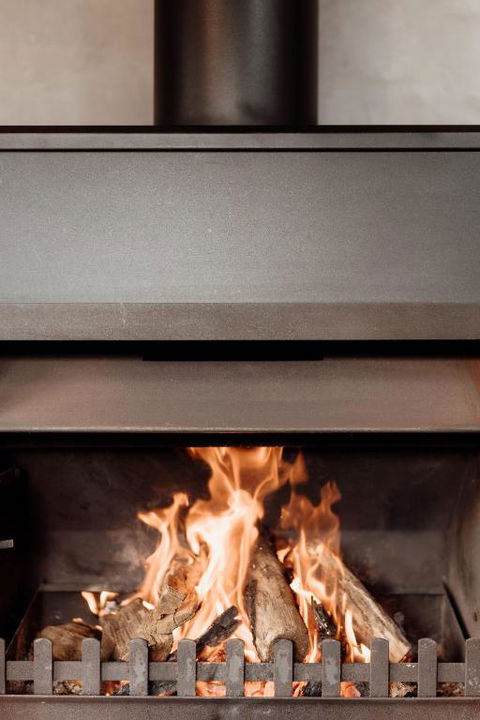 A Stylish And Unique Retreat At Surf Beach - eAccommodation 3