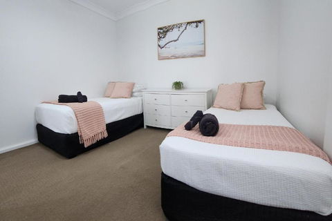 Abode On Market In The Heart Of Woolgoolga - eAccommodation 3