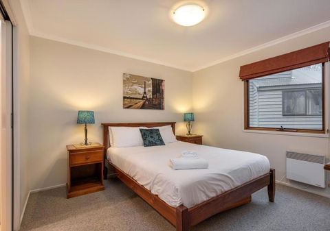 Absinthe - eAccommodation 2