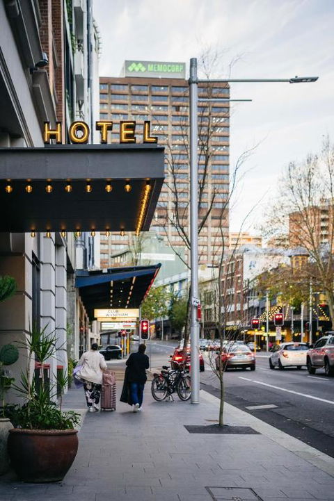 Ace Hotel Sydney - eAccommodation 3