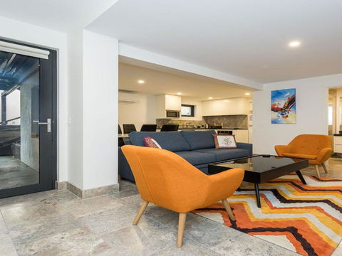 Across The Road From The Beach Inlet Side - eAccommodation 0