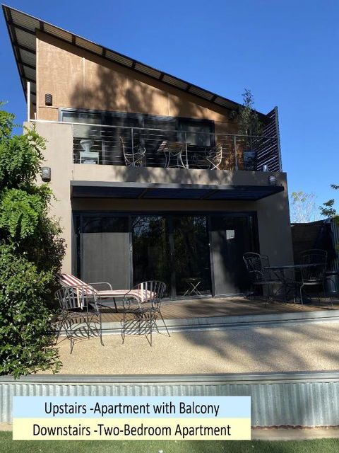 Adelphi Apartments 3 Or 3A - Downstairs 2 Bedroom Or Upstairs King Studio With Balcony - eAccommodation 2