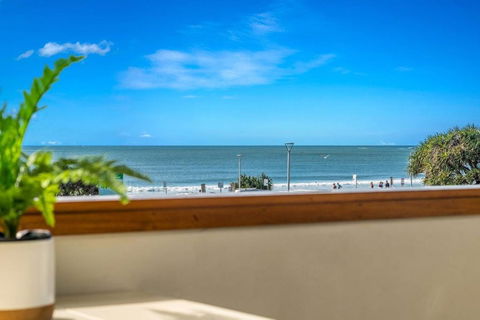 A Perfect Stay - Quiksilver Apartments The Pass - eAccommodation 0