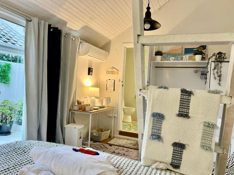 Affordable Luxury Room - eAccommodation 4