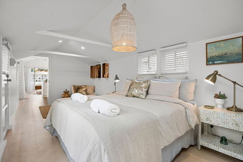 A Perfect Stay - The Boat House - eAccommodation 0