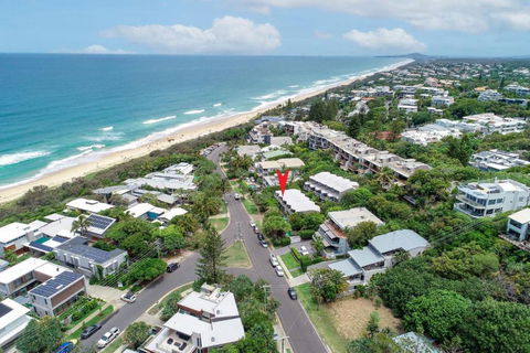 Andari Apartment 2, Sunshine Beach, Beachfront Street And Just Steps To Surf-club - eAccommodation 3