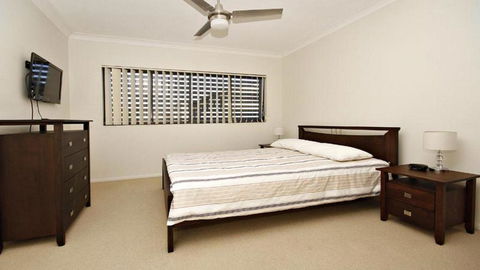 Amalfi Unit 11 Above All Else 50 King Street - eAccommodation 1