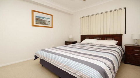 Amalfi Unit 11 Above All Else 50 King Street - eAccommodation 2
