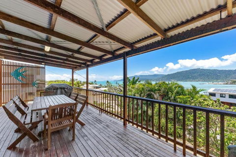 Airlie Getaway - Airlie Beach - eAccommodation 0