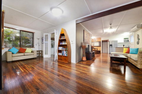 Airlie Getaway - Airlie Beach - eAccommodation 1