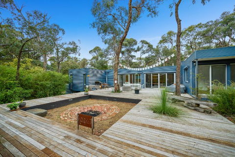 Aireys Bush Retreat - eAccommodation 0