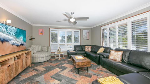 Akuli By The Sea - Unit 1 - FNHolidays - eAccommodation 1