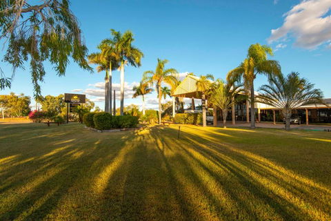 Albert Park Motor Inn-KING BEDS-POOL-SHADED PARKING - eAccommodation 0